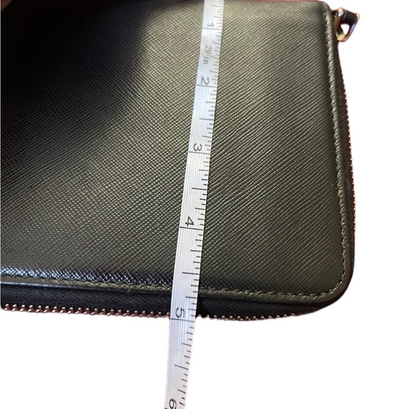 UNISEX Prada Black Saffiano Leather Travel/Organizer Zip Wallet/Chain 2M1220 EUC - Picture 14 of 16